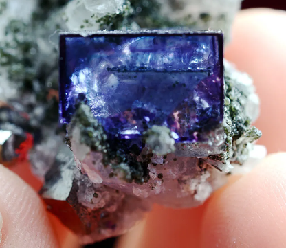 10.6gNatural Purple Fluorite arsenopyrite Crystal Mineral Specimen /Yaogangxian