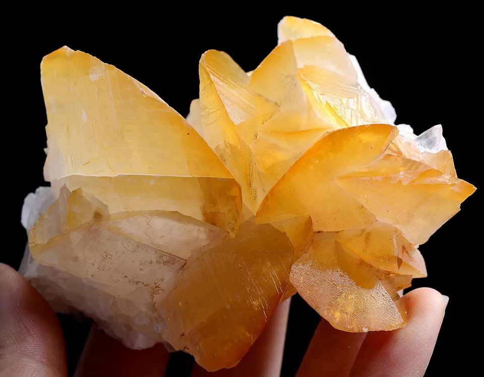 257.50g New Varieties Natural Fluorescent Yellow Calcite Mineral Specimen/Hunan