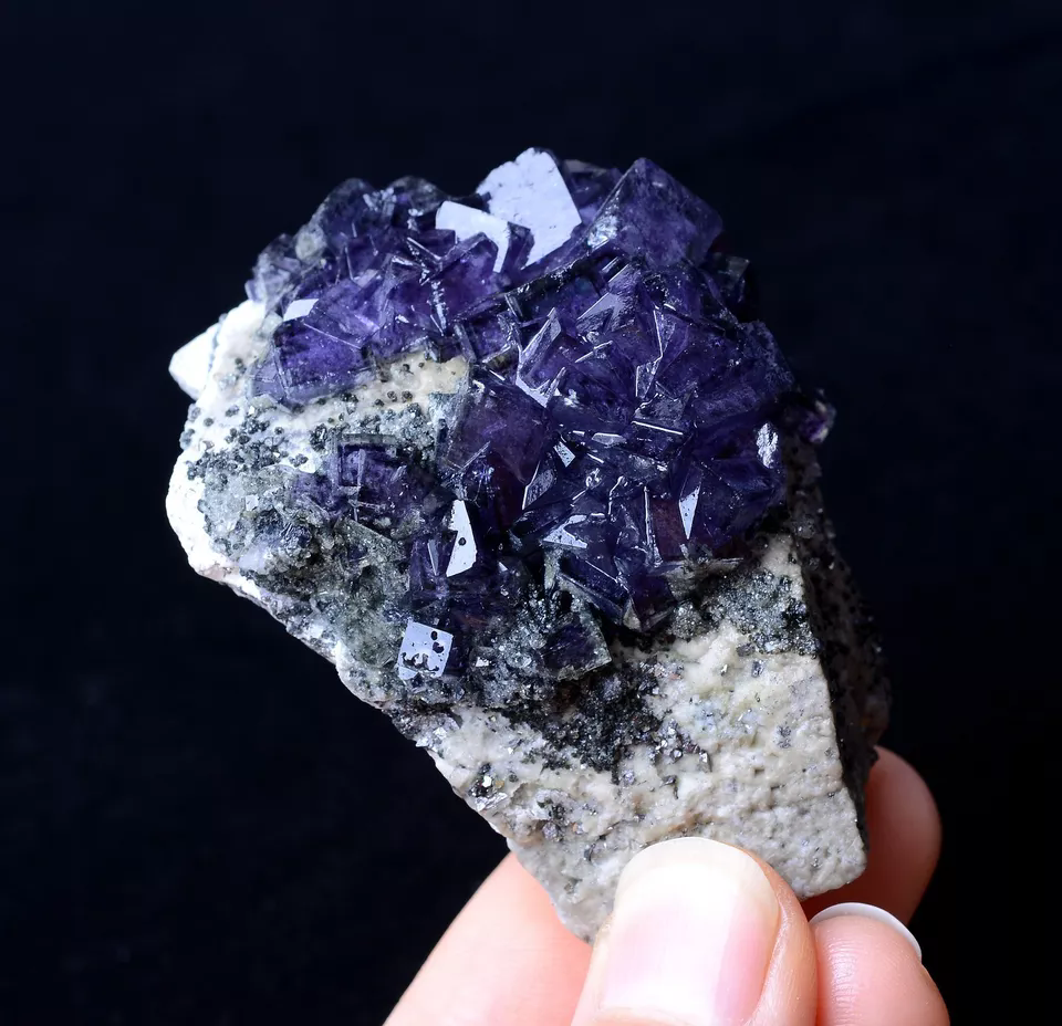 103g BEAUTY TRANSPARENT GEM LEVEL PURPLE FLUORITE CRYSTAL MINERAL SPECIMEN