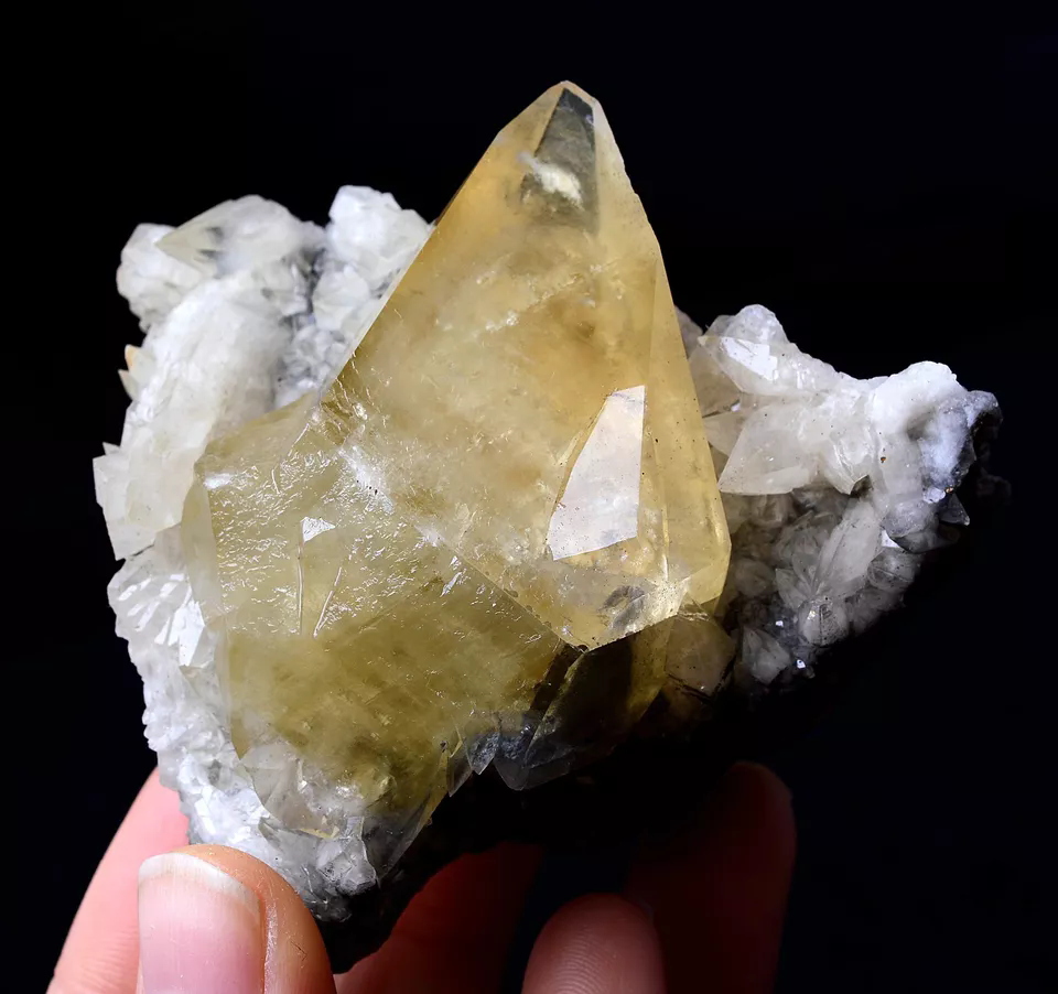 196g Natural Perfect Dipyramidal Yellow Calcite CLUSTER Mineral Specimen/China