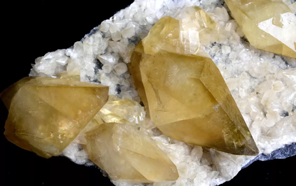 1739gNatural Perfect Dipyramidal Yellow Calcite CLUSTER Mineral Specimen/China