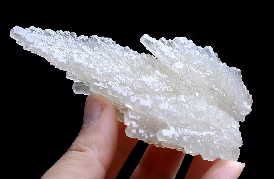 110gNatural Complete “Angel Wings” White Calcite Crystal Mineral Specimen/China