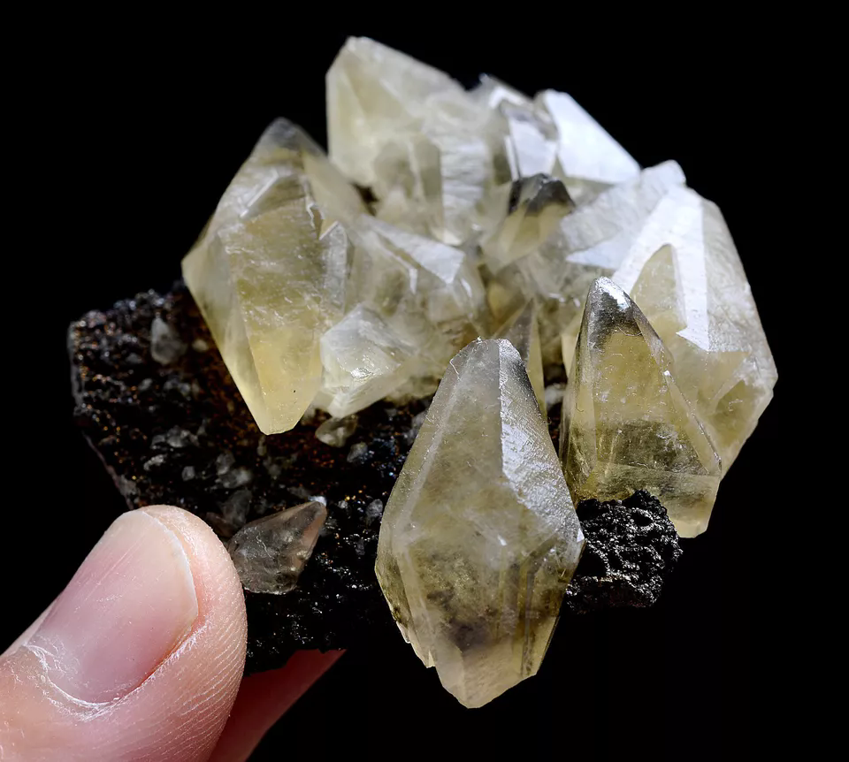 37g Natural Perfect Dipyramidal Yellow Calcite CLUSTER Mineral Specimen/ China