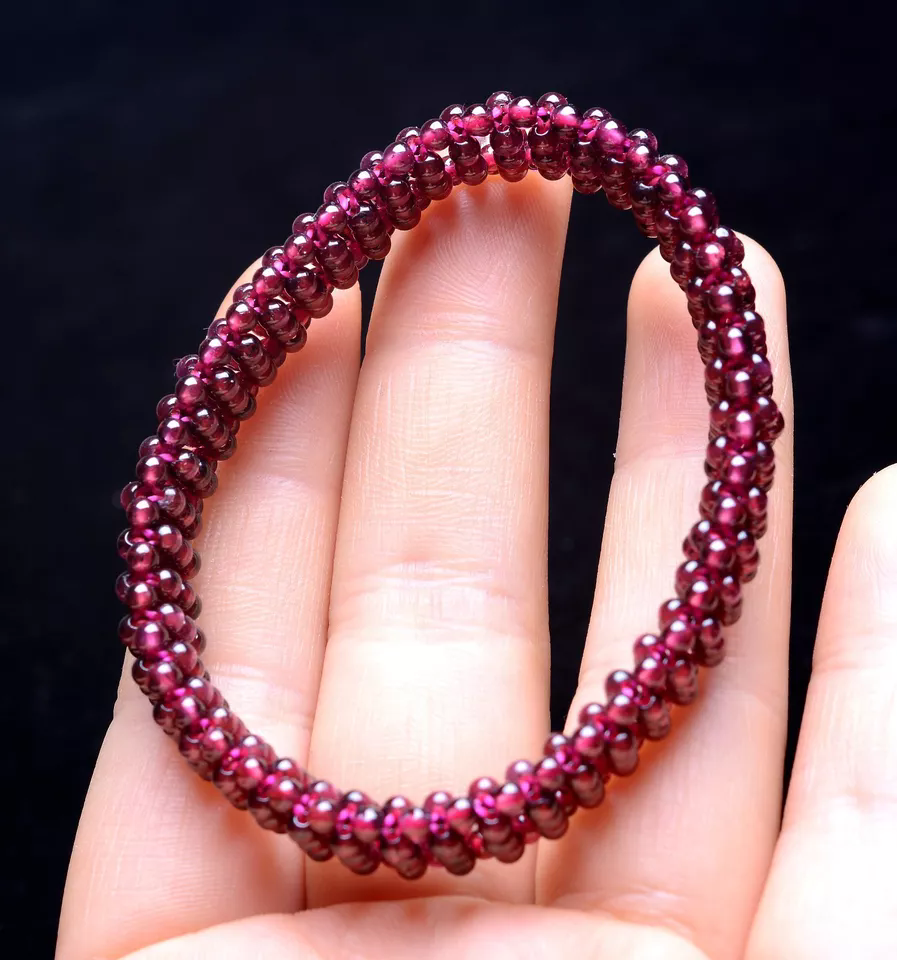 Genuine Natural Wine Red  Garnet Crystal Round Beads Woman Bracelet Gift 15.94g