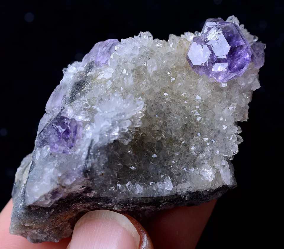 Newly DISCOVERED RARE PURPLE FLUORITE & QUARTE CRYSTAL MINERAL SPECIMEN 36.85g