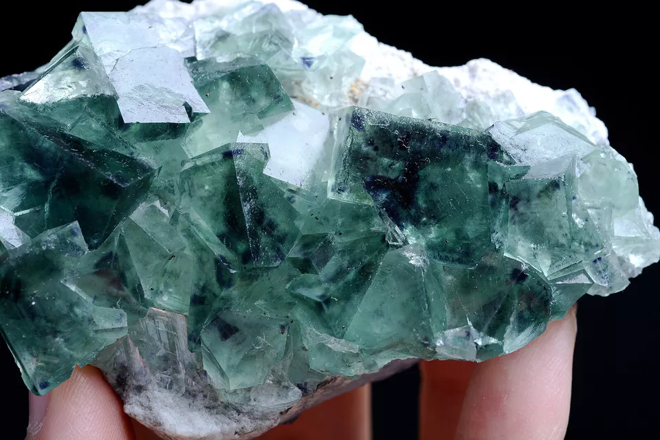 186g Natural Phantom Window Green Fluorite Crystal Mineral Specimen/China