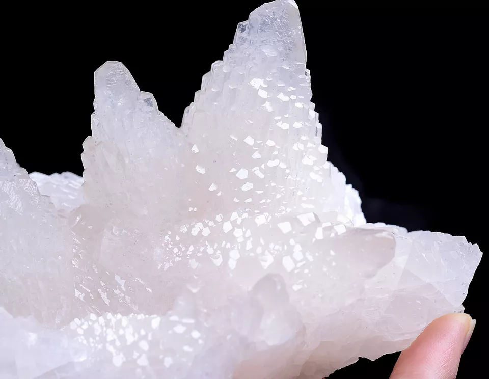 655g  Natural Calcite Pink Fluorescent Tower-Like Crystal Mineral Specimen