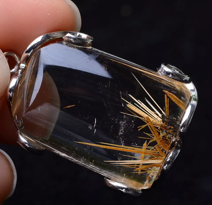 9.4g NATURAL GOLD RUTILATED QUARTZ CRYSTAL WOMAN MEN CURE POWERFUL PENDANT