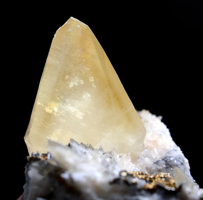 69.g Natural Perfect Dipyramidal Yellow Calcite Pyrite Mineral Specimen/China