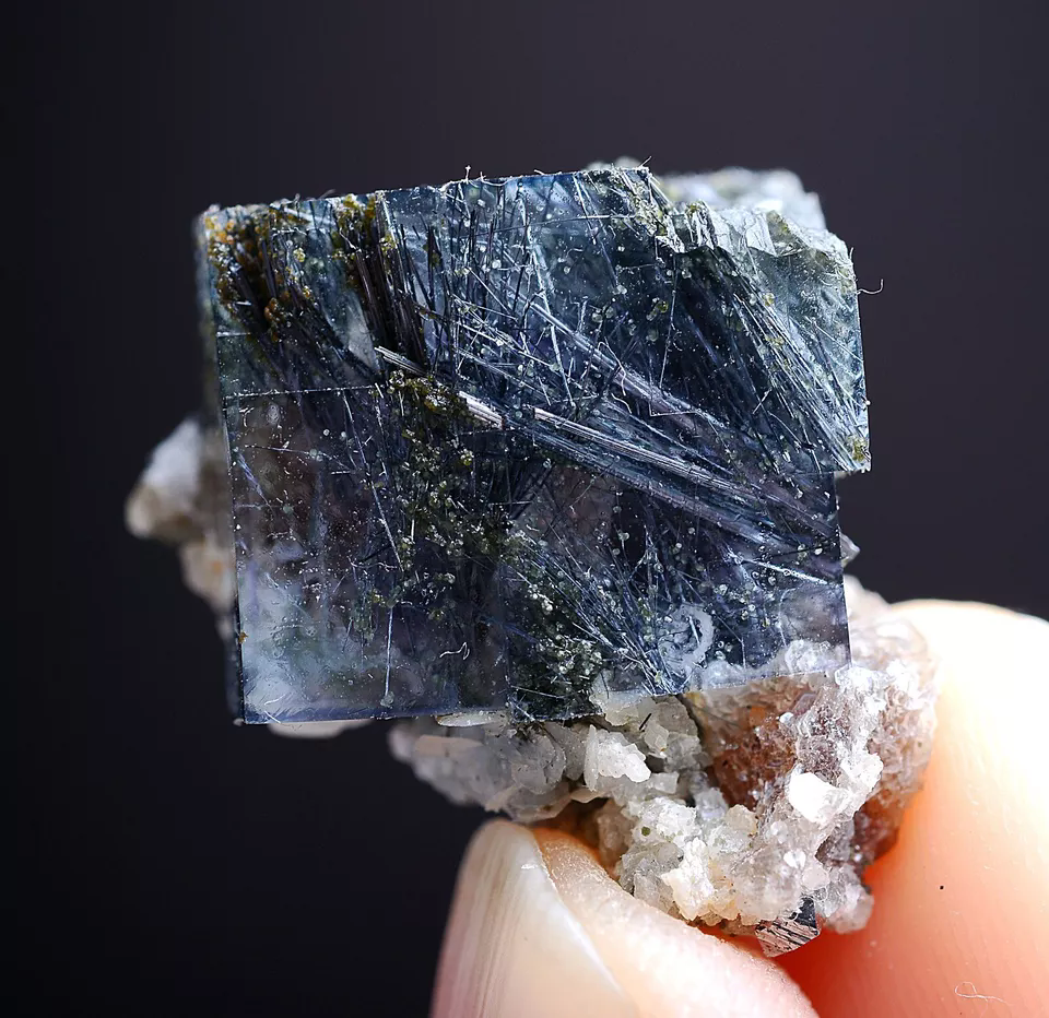 7.3gNatural Bismuthinite Purple FLUORITE  Calcite Mineral Specimen/ Yaogangxian