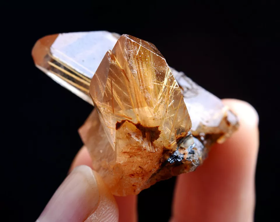 24gNatural Transparent Gold Rutilated Skeletal Quartz Crystal Mineral Specimens