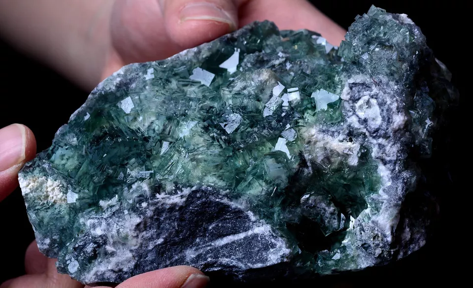 Newly DISCOVERED RARE GREEN CUBIC FLUORITE CRYSTAL MINERAL SPECIMEN 603.0g