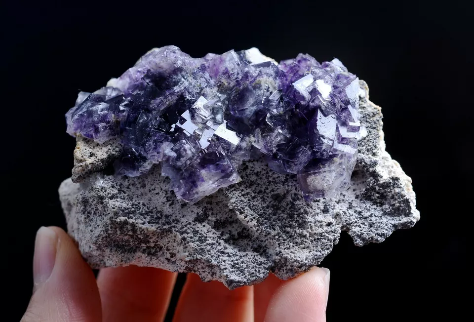 106g Natural Phantom Window Purple Fluorite Mineral Specimen/ Yaogangxian China