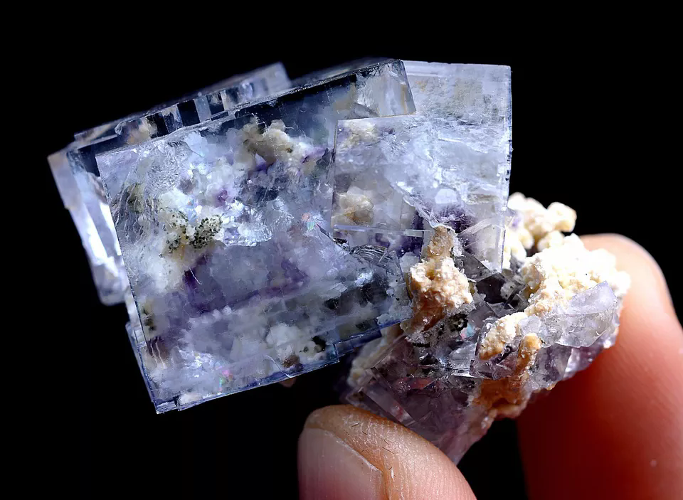 26.5g RARE! Transparent PURPLE CUBIC FLUORITE MINERAL SPECIMEN/YaoGangXian