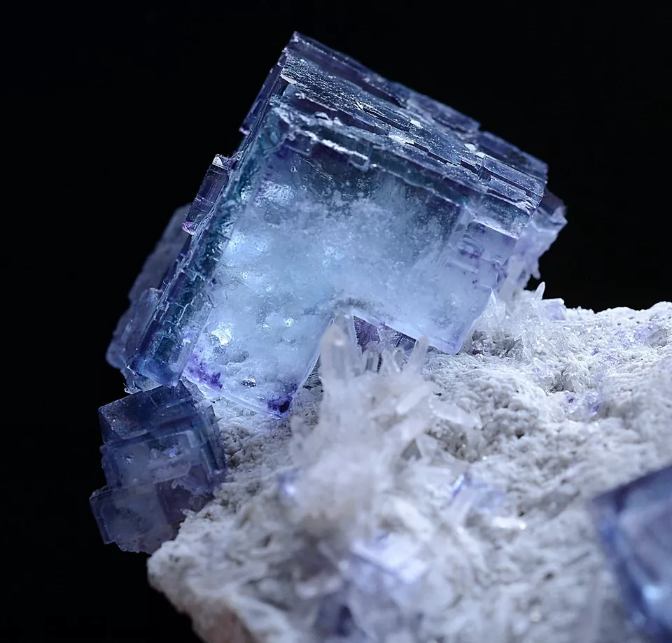 72.2g  Natural BLUE CUBIC FLUORITE CRYSTAL MINERAL SPECIMEN/Yaogangxian  China