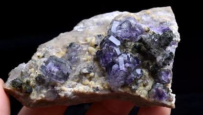 100.6g Newly DISCOVERED RARE CUBE PURPLE FLUORITE MINERAL SAMPLES /YaoGang Xian