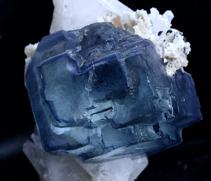 523gNATURAL COMPLETE RARE CLEAR Blue FLUORITE MINERAL SAMPLES/Yaogangxian China