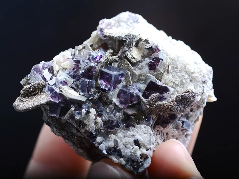 58.g Natural Phantom Purple FLUORITE Pyrite Mineral Specimen/Inner Mongolia