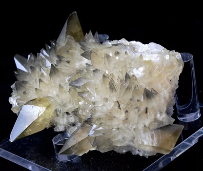 524g Natural Perfect Dipyramidal Yellow Calcite CLUSTER Mineral Specimen /China