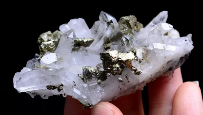 NEWLY DISCOVERED CRYSTAL CLUSTER & CHALCOPYRITE SYMBIOTIC MINERAL SAMPLES  153g