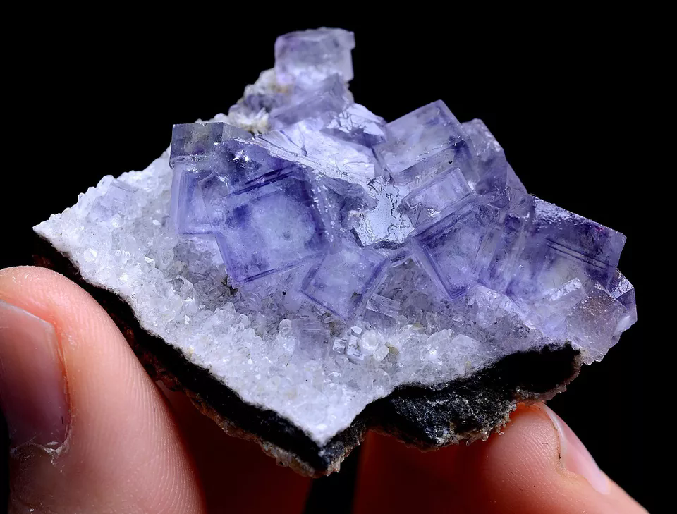 27g  MUSEUM COLLECTION NEWLY DISCOVERED RARE PURPLE FLUORITE MINERAL  SAMPLES