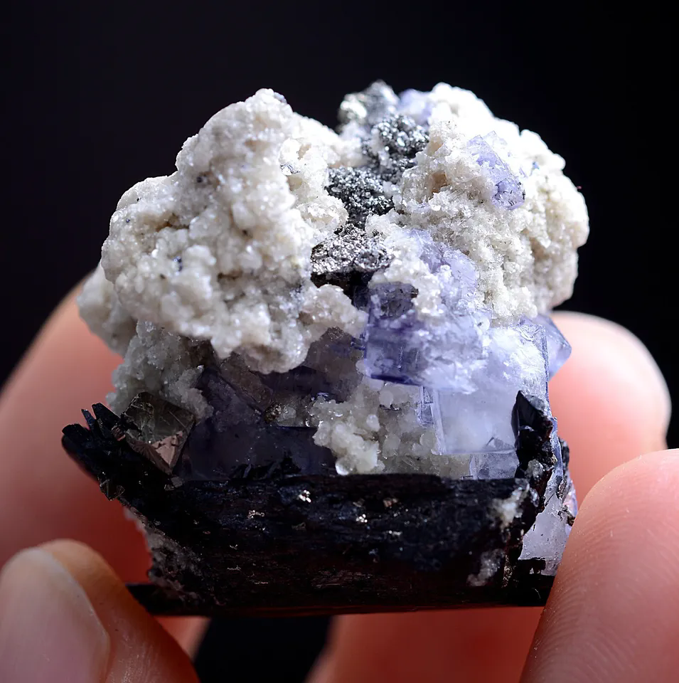 19g Natural Blue And White Porcelain Fluorite Wolframite Mineral Specimen/China