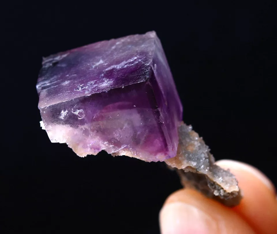 7.51g COLLECTION NEWLY DISCOVERED RARE  PURPLE & RED FLUORITE MINERAL SAMPLES