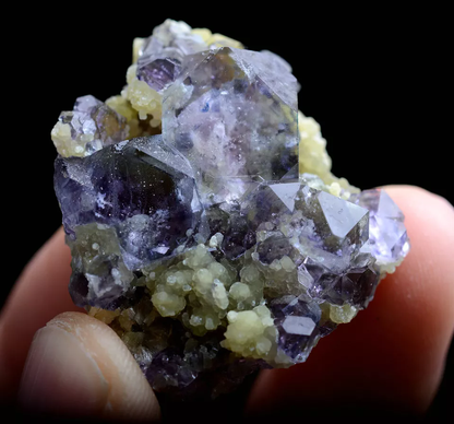 18g Natural Octahedron Purple FLUORITE Dolomite Mineral Specimen/Inner Mongolia