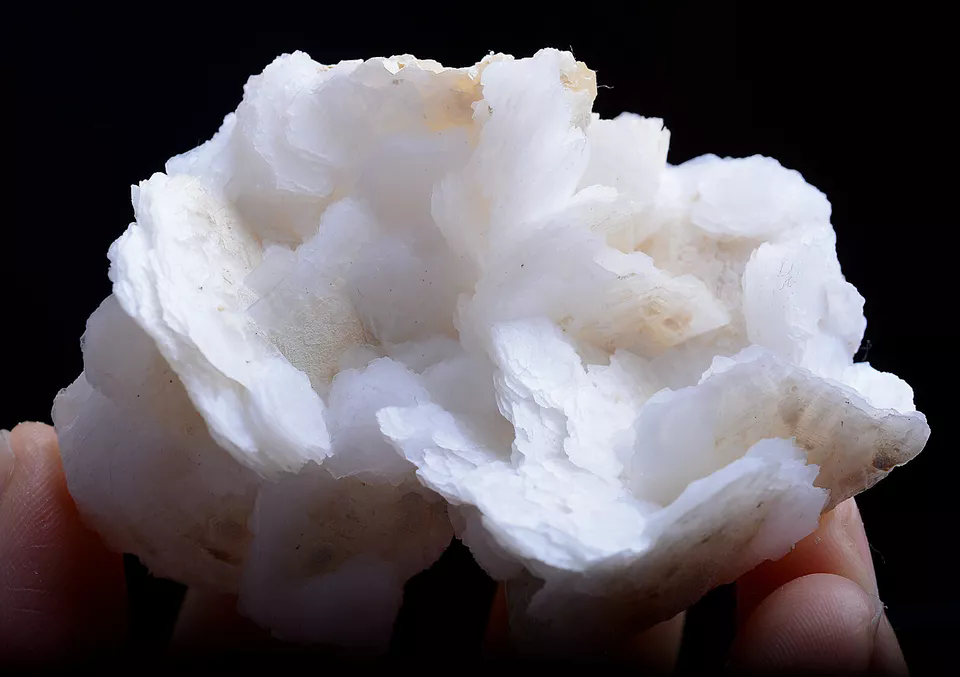 55.g New Find Natural Rare White Ladder-Like Calcite & Crystal Mineral Specimen