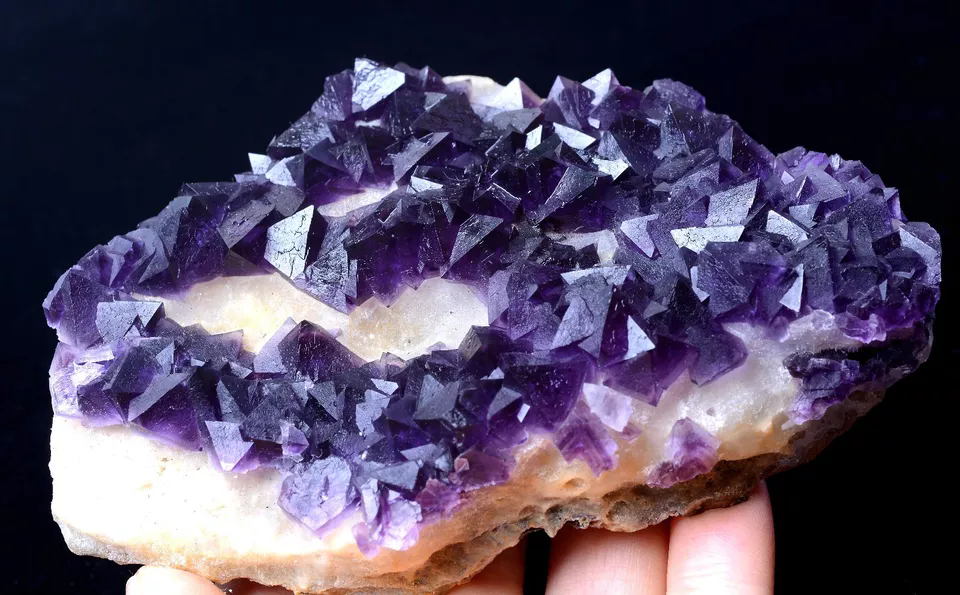 MUSEUM COLLECTION NEWLY DISCOVERED RARE PURPLE FLUORITE MINERAL SAMPLES 315.80g