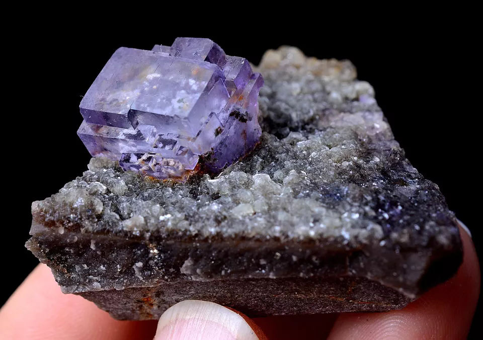 40.5g NEWLY DISCOVERED TRANSPARENT PURPLE FLUORITE MINERAL SAMPLES/Yaogang xian