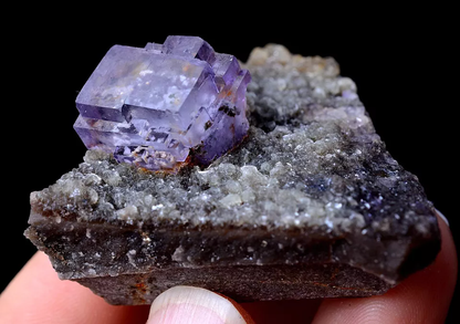 40.5g NEWLY DISCOVERED TRANSPARENT PURPLE FLUORITE MINERAL SAMPLES/Yaogang xian