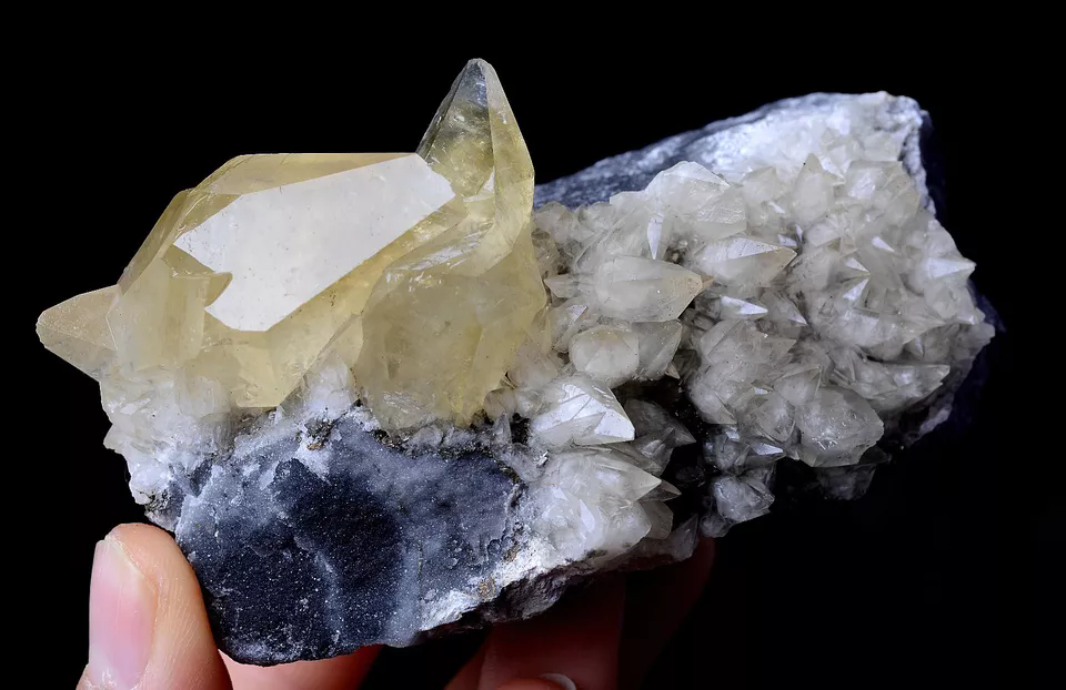 246g Natural Perfect Dipyramidal Yellow Calcite CLUSTER Mineral Specimen/China