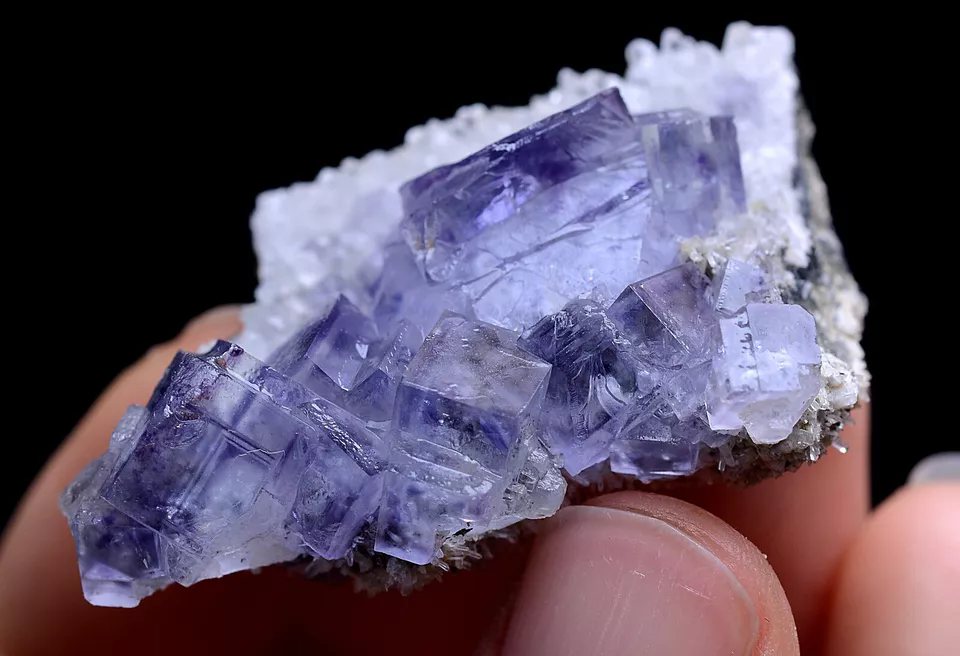 27g  MUSEUM COLLECTION NEWLY DISCOVERED RARE PURPLE FLUORITE MINERAL  SAMPLES