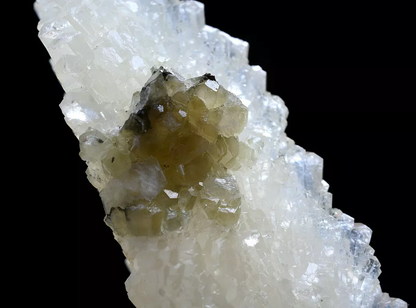 85g Natural “Angel Wings” White Calcite Green Crystal Mineral Specimen/  China