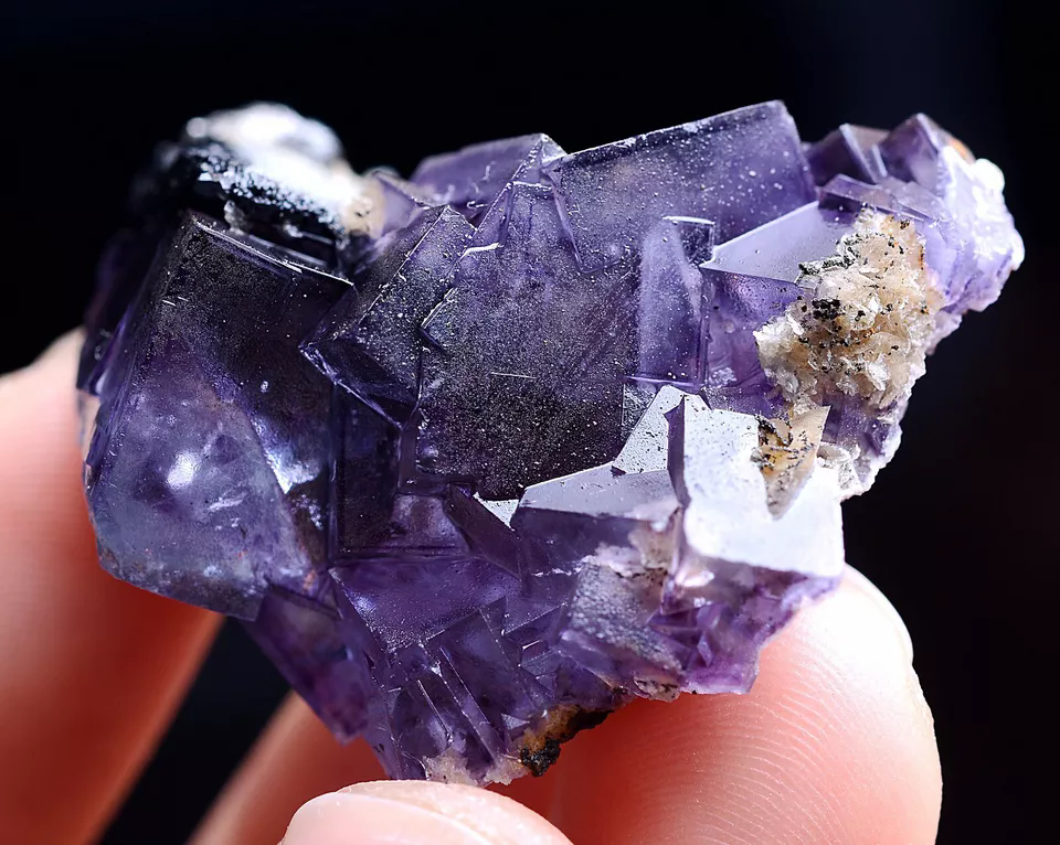 26.g NEWLY DISCOVERED RARE PURPLE FLUORITE MINERAL SAMPLES/Yaogang xian