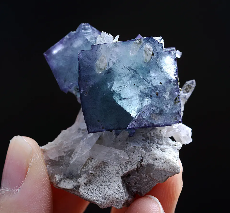 33.0g Natural Bismuthinite Purple FLUORITE Crystal Mineral Specimen/Yaogangxian