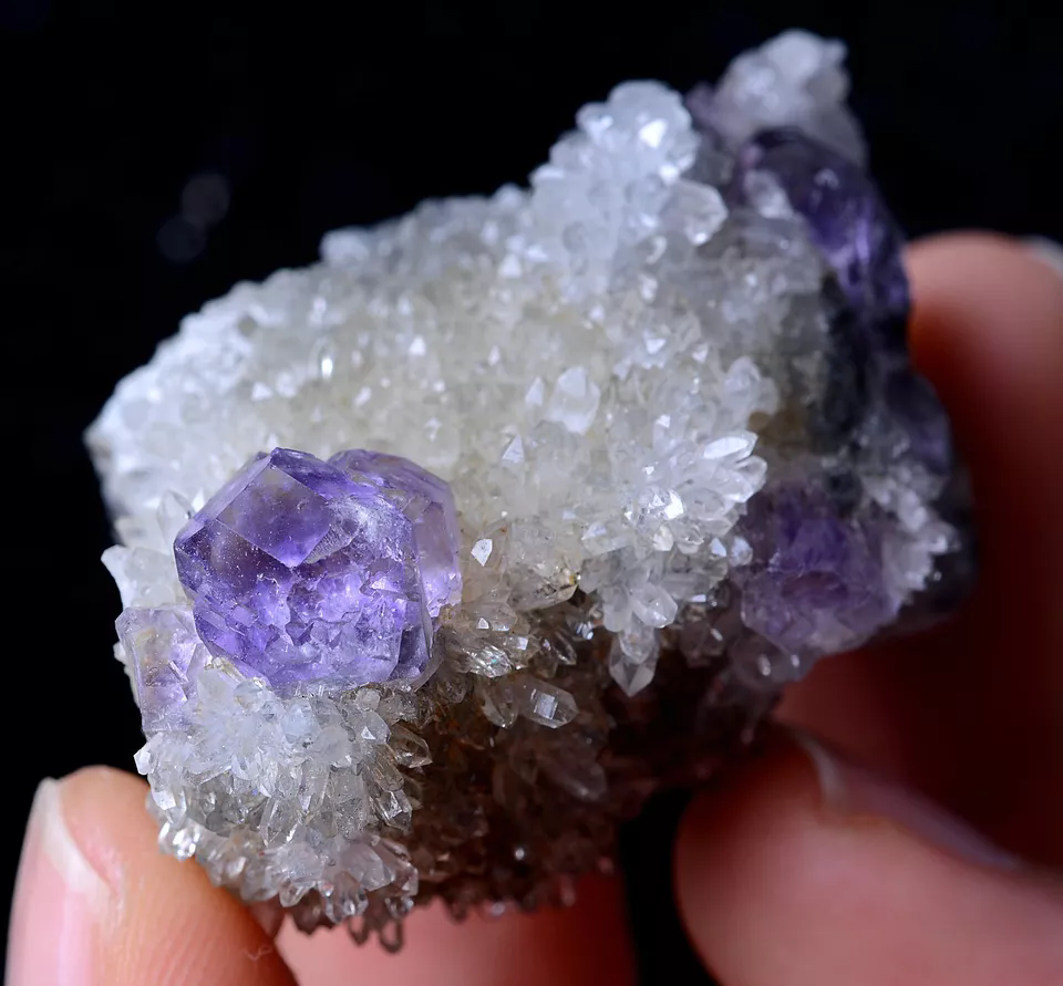 Newly DISCOVERED RARE PURPLE FLUORITE & QUARTE CRYSTAL MINERAL SPECIMEN 36.85g