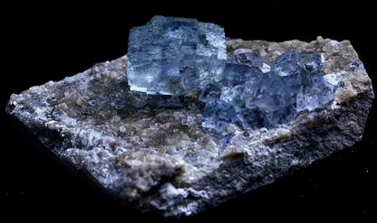 248g Natural RARE CLEAR BLUE FLUORITE MINERAL SAMPLES/ YaoGangXian China