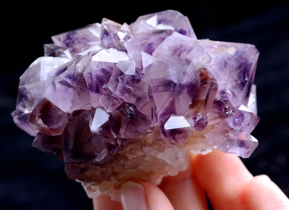 129gTransparent Natural Skeletal Amethyst Pyramid Quartz Srystal Point Specimen