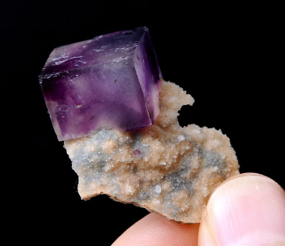 7.51g COLLECTION NEWLY DISCOVERED RARE  PURPLE & RED FLUORITE MINERAL SAMPLES