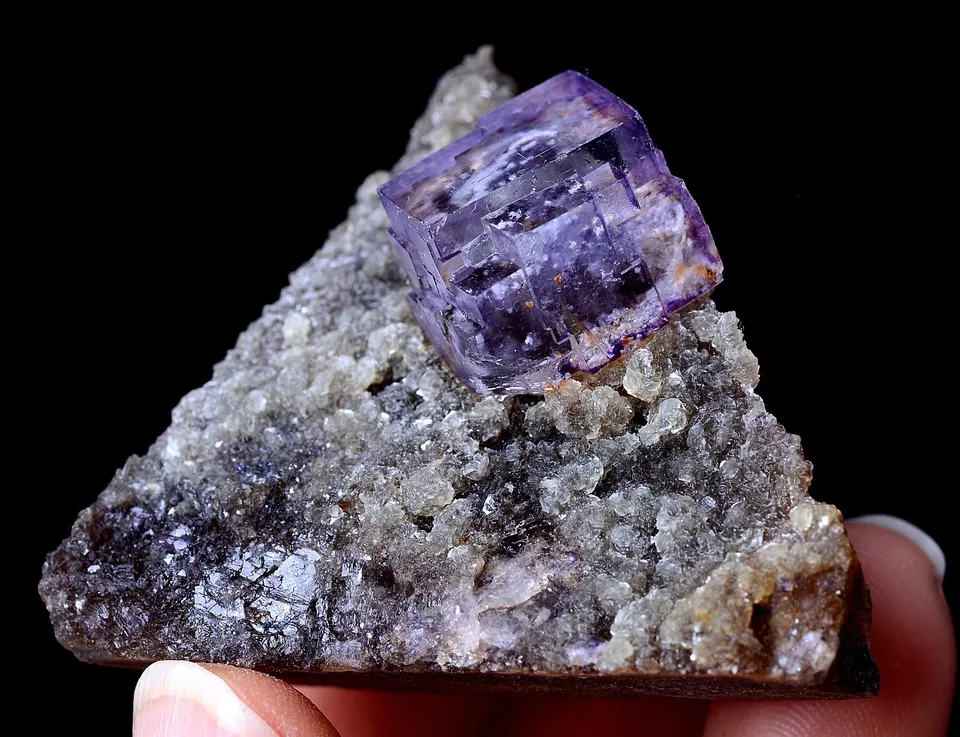 40.5g NEWLY DISCOVERED TRANSPARENT PURPLE FLUORITE MINERAL SAMPLES/Yaogang xian