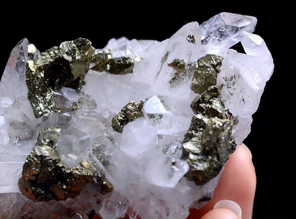 NEWLY DISCOVERED CRYSTAL CLUSTER & CHALCOPYRITE SYMBIOTIC MINERAL SAMPLES  153g