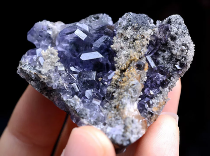 China / Newly DISCOVERED RARE PURPLE FLUORITE CRYSTAL MINERAL SPECIMEN  61g