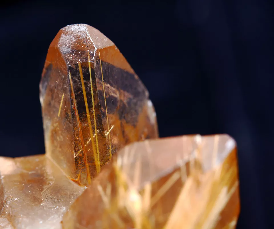 24gNatural Transparent Gold Rutilated Skeletal Quartz Crystal Mineral Specimens