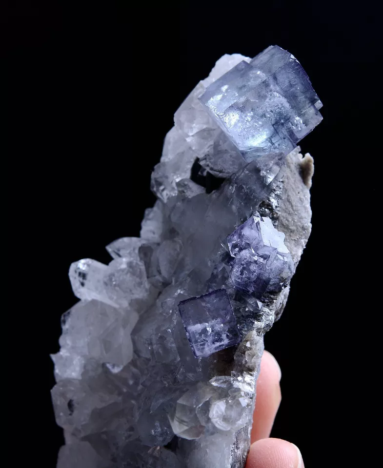 80.0g Natural Purple Fluorite Crystal Cluster Mineral Specimen/YaoGangXian China