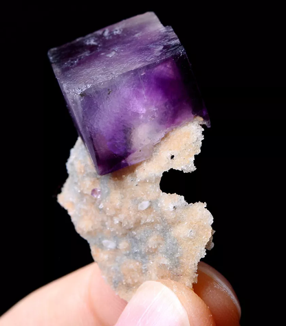 7.51g COLLECTION NEWLY DISCOVERED RARE  PURPLE & RED FLUORITE MINERAL SAMPLES