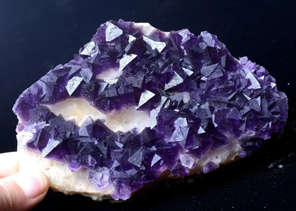 MUSEUM COLLECTION NEWLY DISCOVERED RARE PURPLE FLUORITE MINERAL SAMPLES 315.80g