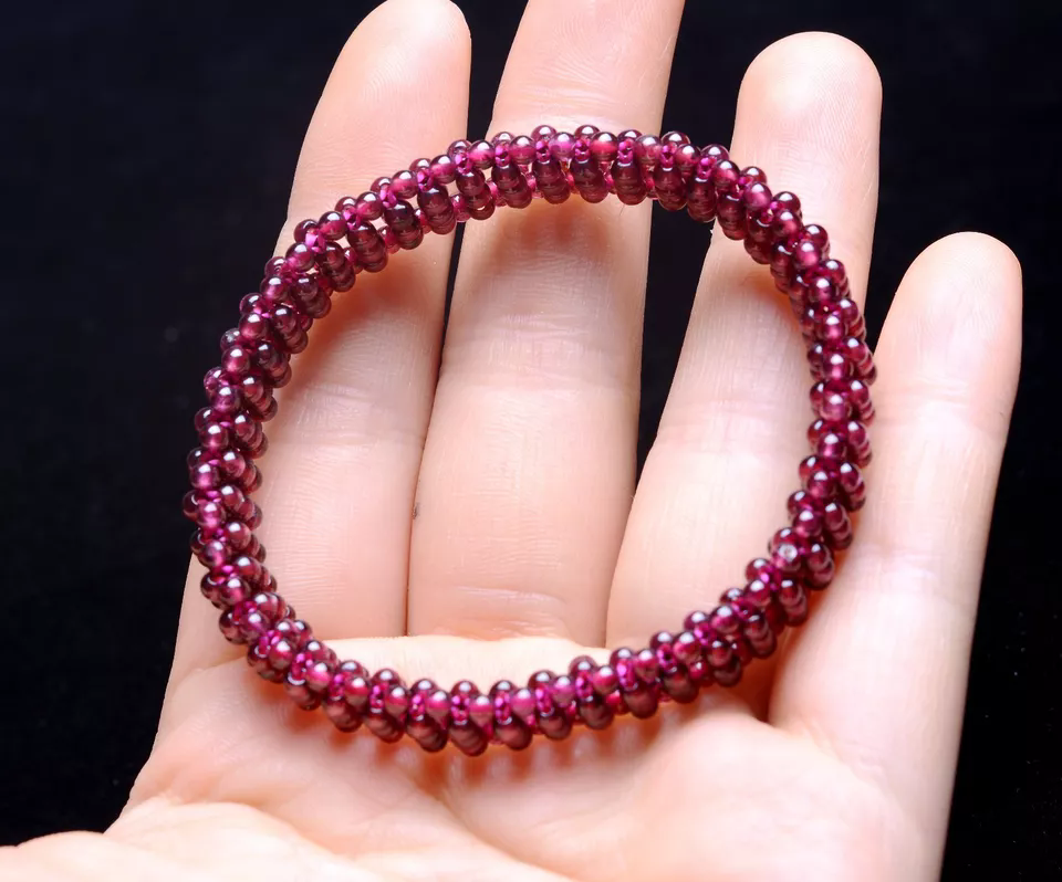 Genuine Natural Wine Red  Garnet Crystal Round Beads Woman Bracelet Gift 15.94g