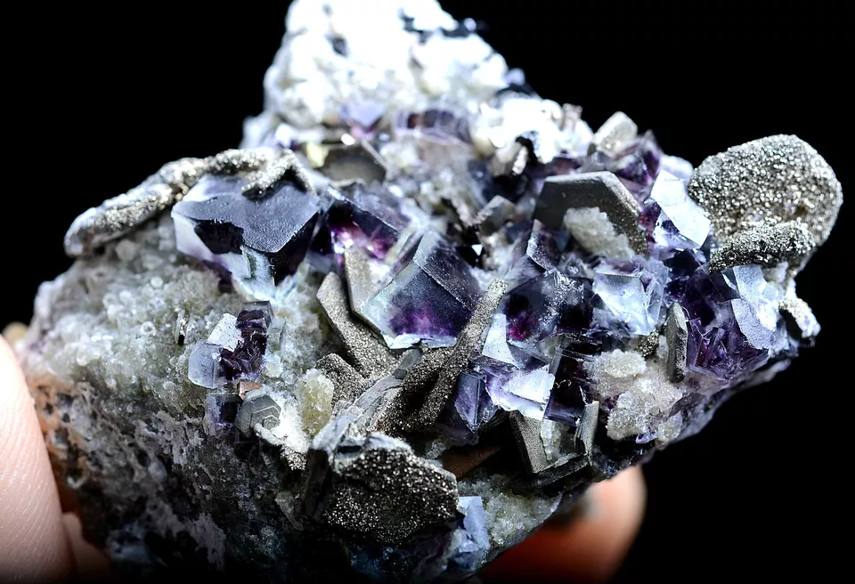 58.g Natural Phantom Purple FLUORITE Pyrite Mineral Specimen/Inner Mongolia